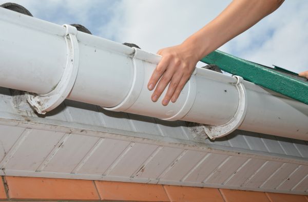 Gutter Reattachment in Winter Park