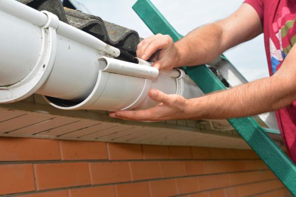Cost of Large Gutter Repair in Winter Park